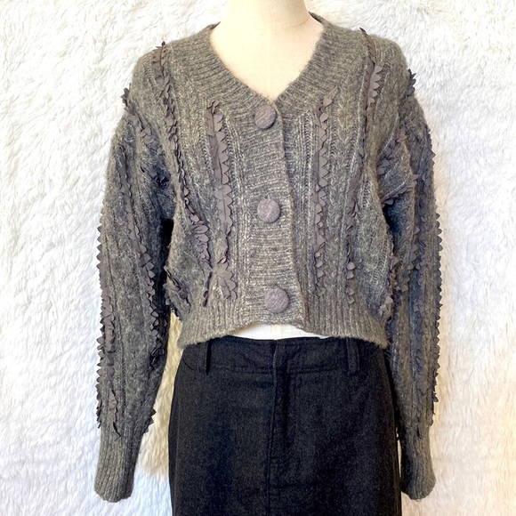 Zara Sweaters - Zara Grey Ribbon Trim Cable Knit Cropped Chunky Knit Sweater Top Small NWOT